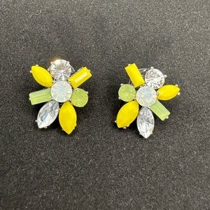 New! Never worn gemstone earrings very light weight.